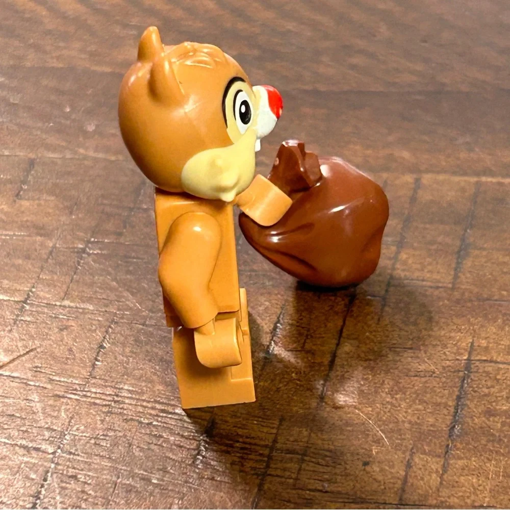 LEGO Disney Collectible Dale Chipmunk Minifigure‎ w/ Sack
